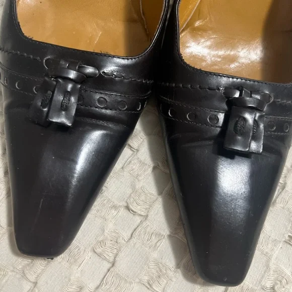 Gucci Tassel Pumps - Picture 3 of 10